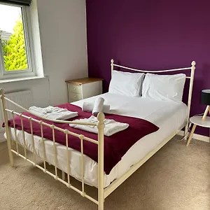 Holiday home 2 Bedroom House With Garden, Manchester